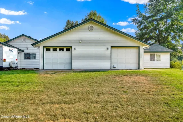 $999,999 | 5775 North Colfax Street, Dalton Gardens, ID 83815