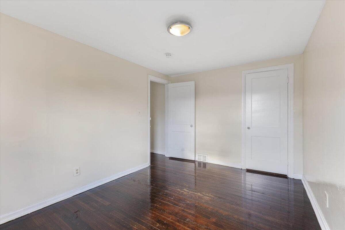 504 Alter Road Detroit, MI 48215 - Photo 15 of 25 19-IMG_4970