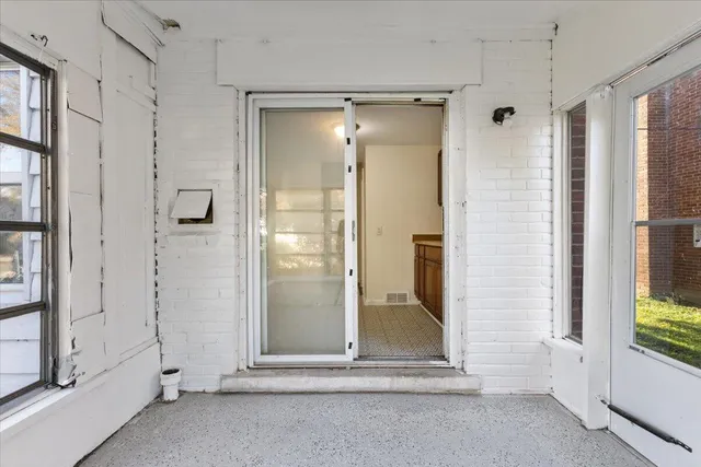 $119,900 | 504 Alter Road, Detroit, MI 48215