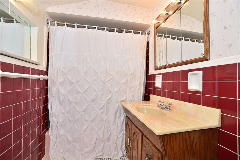 119 Pointview Road Pittsburgh, PA 15227 - Photo 17 of 22 Gallery Image 17