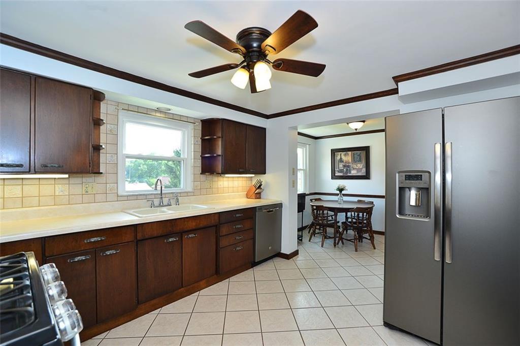 119 Pointview Road Pittsburgh, PA 15227 - Photo 6 of 22 Gallery Image 6