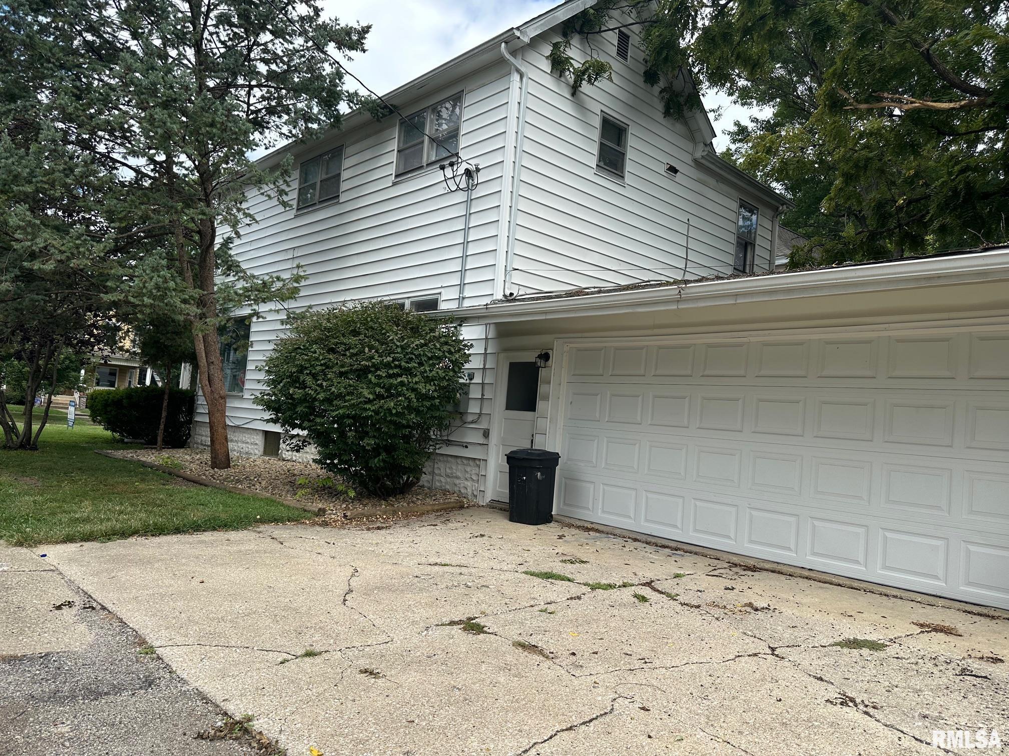 202 North State Street Springfield, IL 62702 - Photo 3 of 15