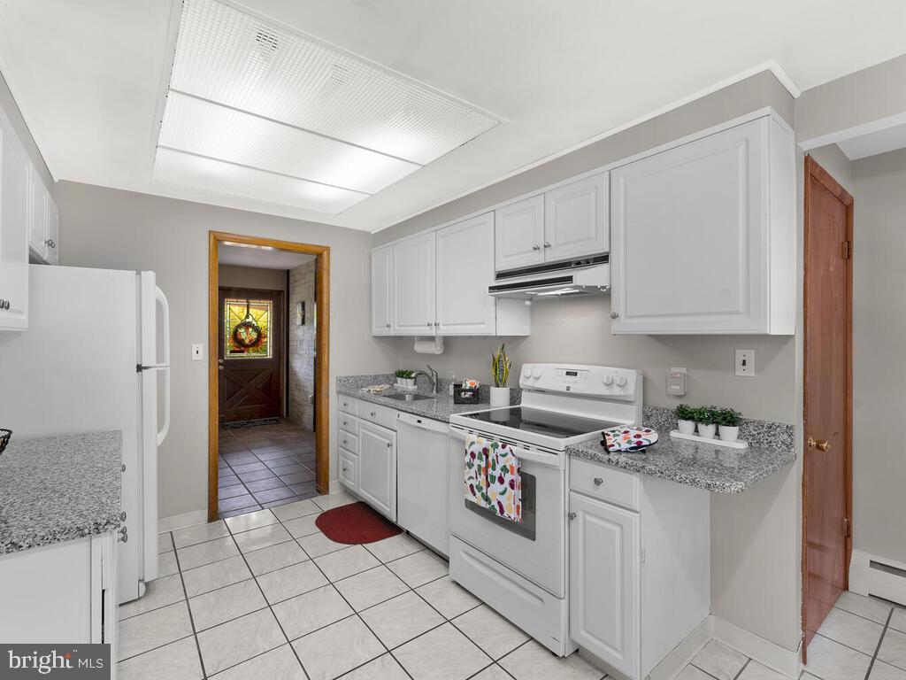 7819 Ridge Road Severn, MD 21144 - Photo 12 of 47 Kitchen