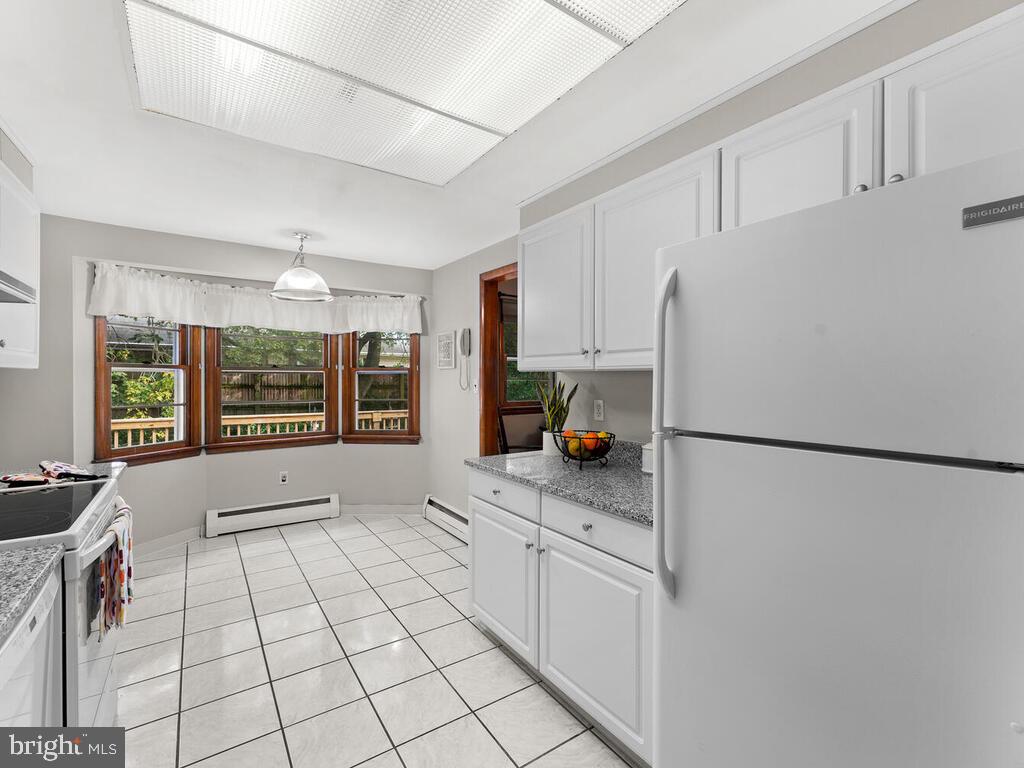 7819 Ridge Road Severn, MD 21144 - Photo 14 of 47 Kitchen