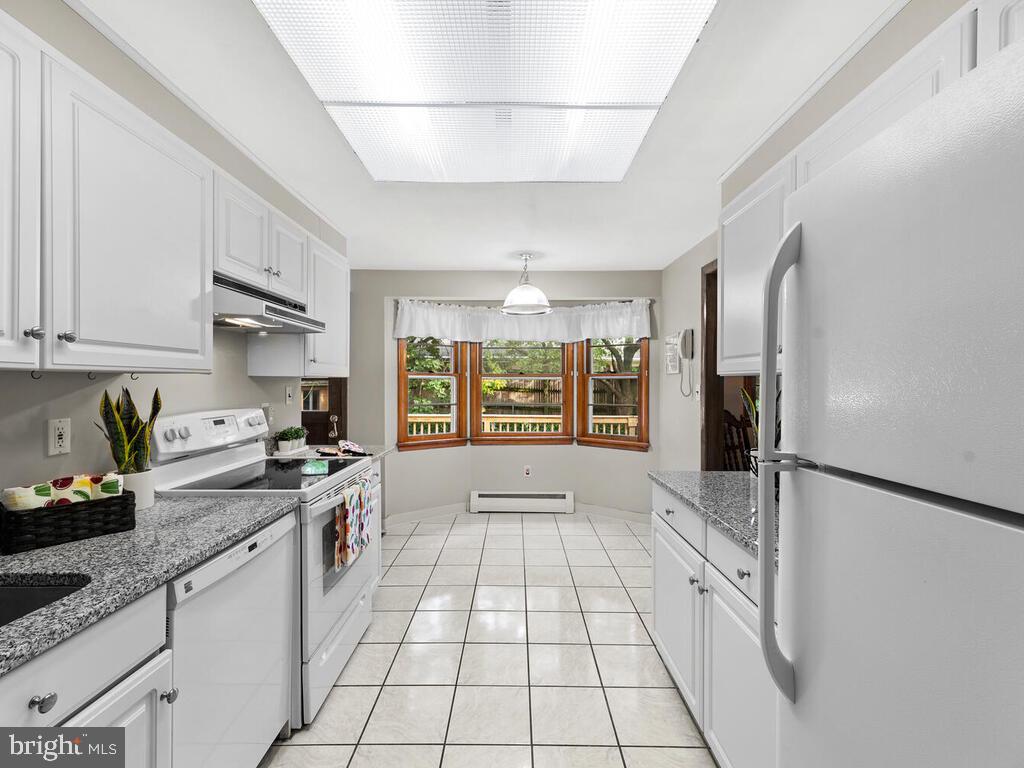 7819 Ridge Road Severn, MD 21144 - Photo 15 of 47 Kitchen