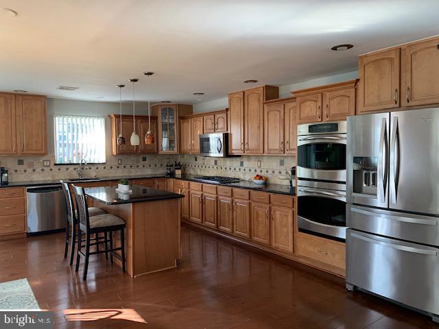 972 Catalpa Road Warminster, PA 18974 - Photo 5 of 24 Gallery Image 5