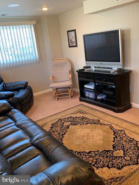 972 Catalpa Road Warminster, PA 18974 - Photo 8 of 24 Gallery Image 8