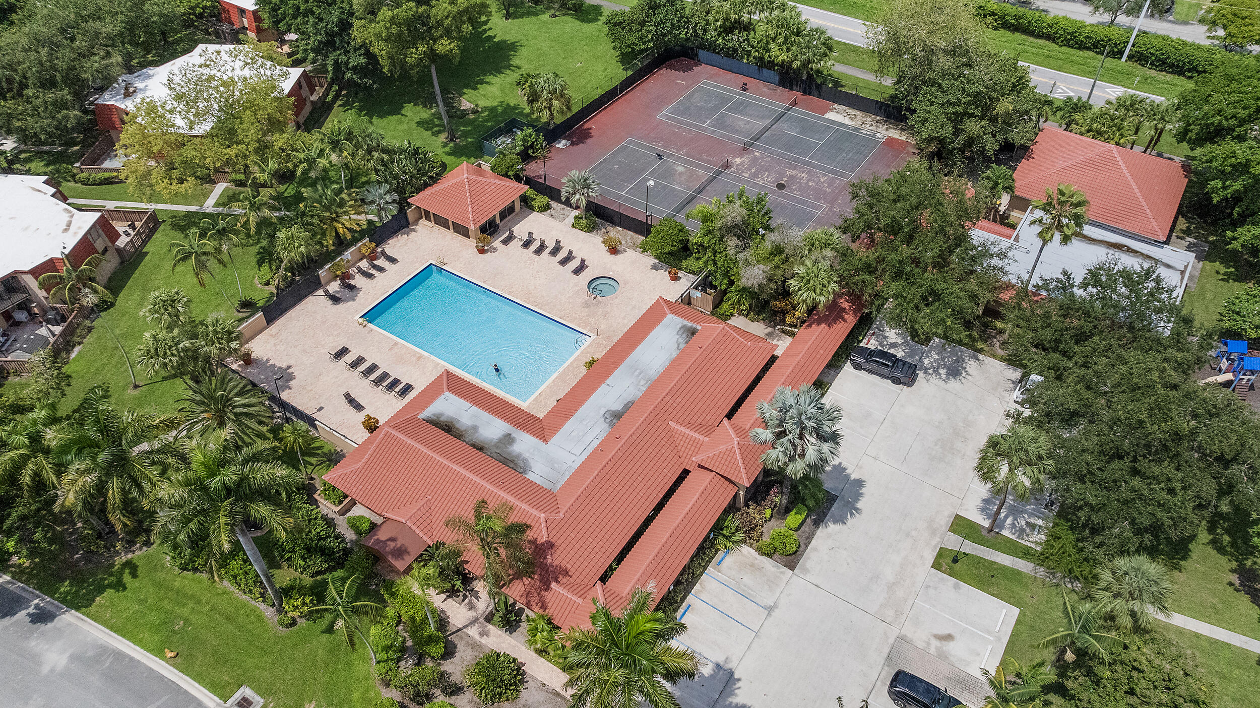 8141 Severn Drive, Unit B Boca Raton, FL 33433 - Photo 32 of 34 an aerial view of a house with a yard