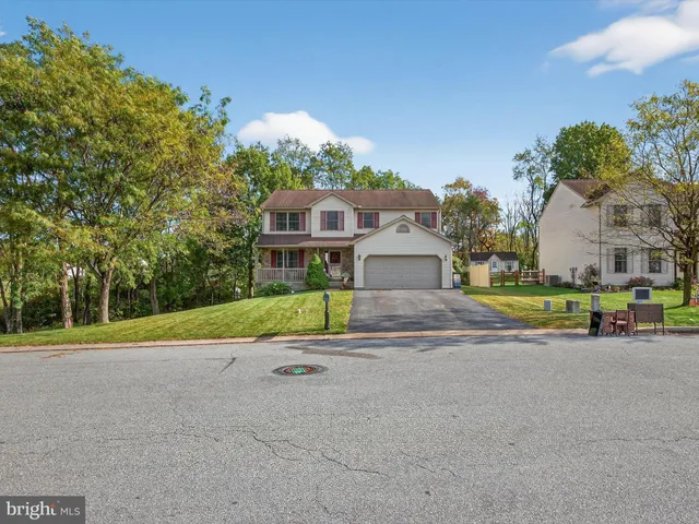 $395,000 | 14 Firefly Drive, Myerstown, PA 17067