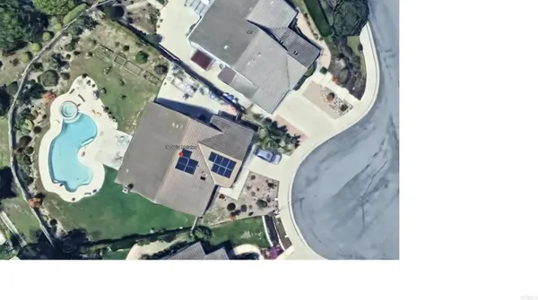 $899,000 | 305 Via Metates, Oceanside, CA 92057