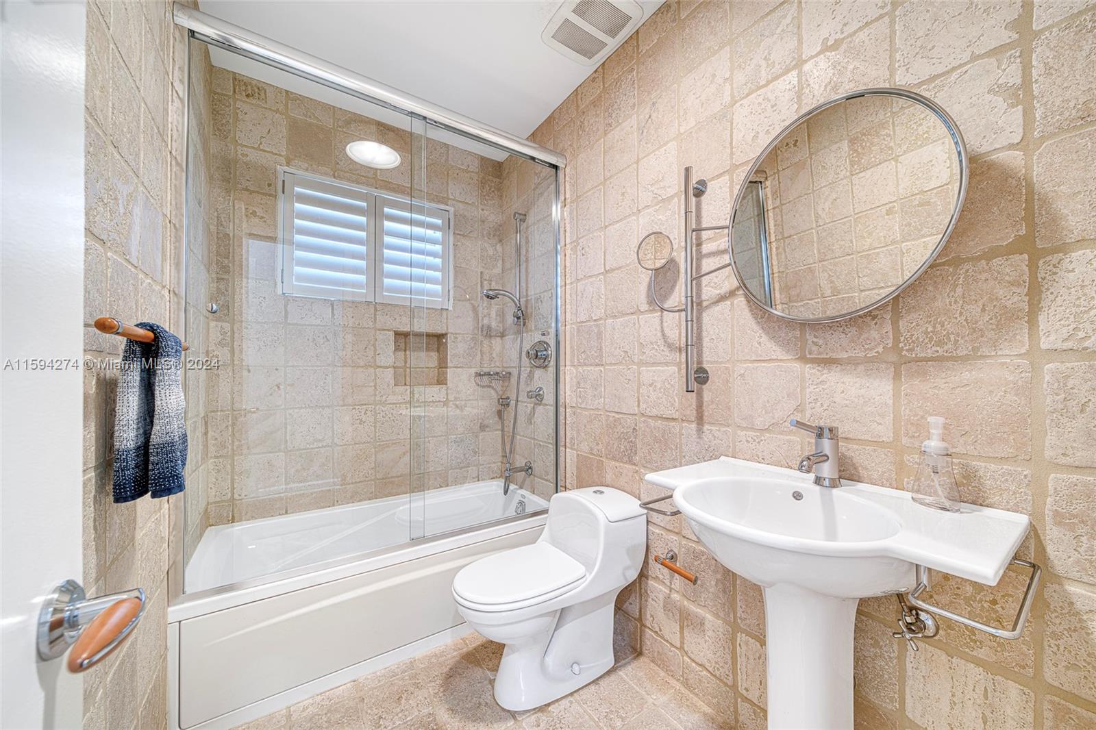 8761 Southwest 85th Street Miami, FL 33173 - Photo 14 of 52 Gallery Image 14