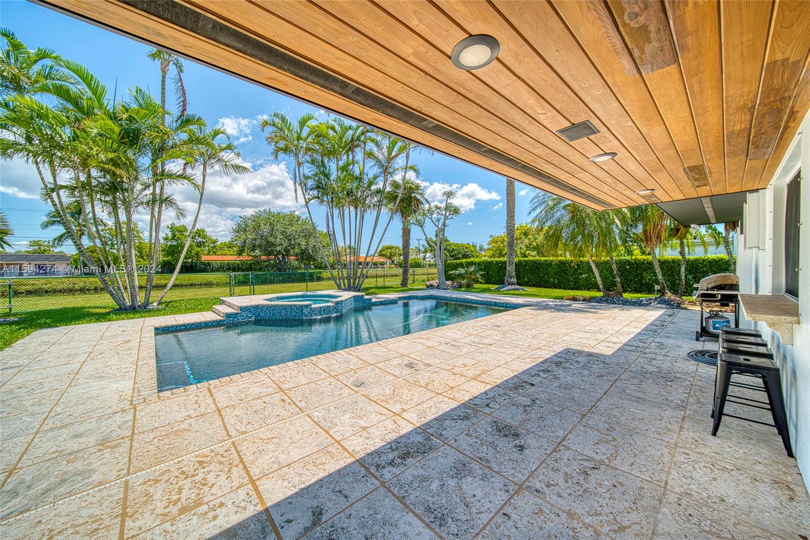 8761 Southwest 85th Street Miami, FL 33173 - Photo 27 of 52 Gallery Image 27