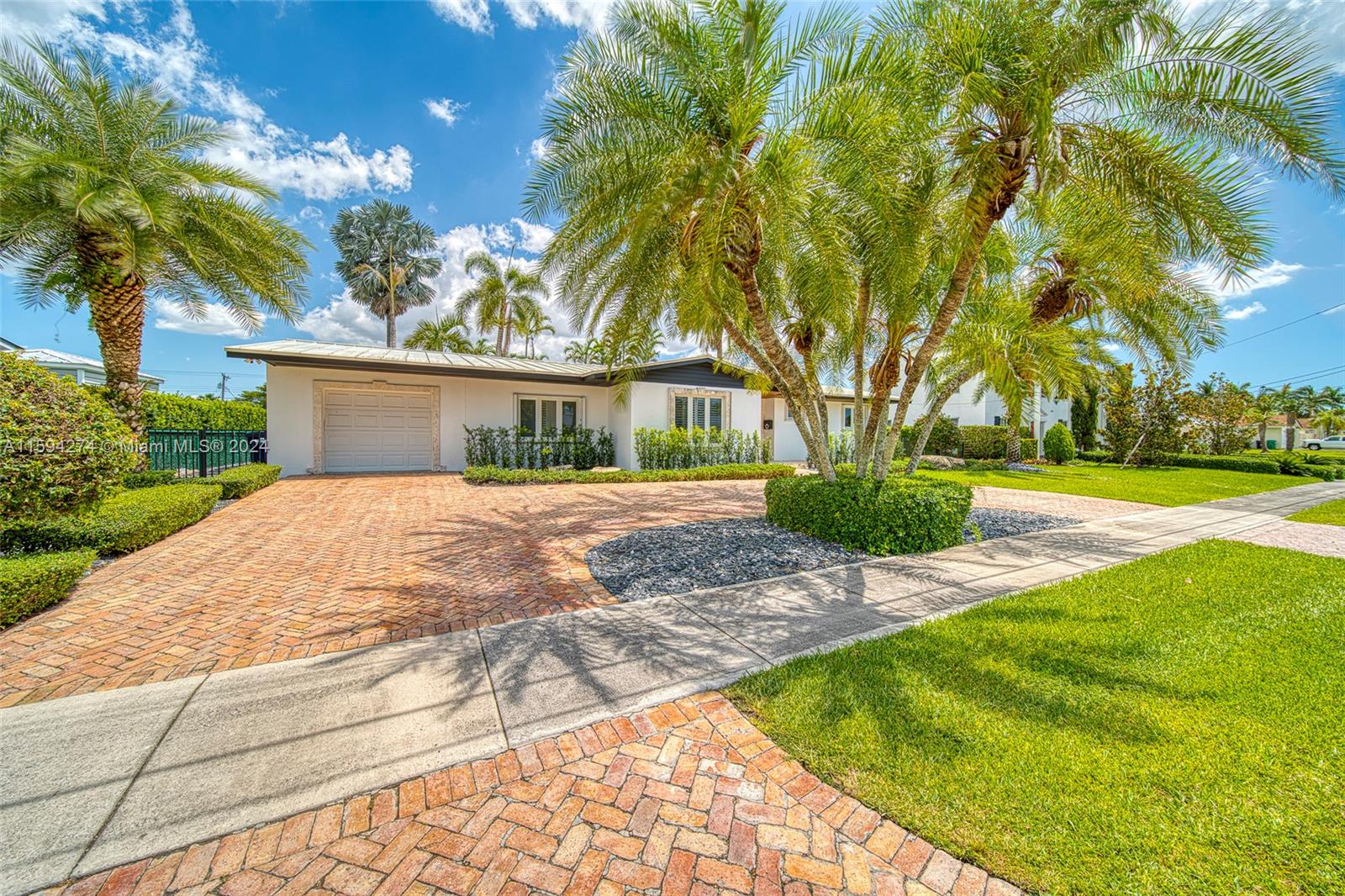 8761 Southwest 85th Street Miami, FL 33173 - Photo 3 of 52 Gallery Image 3