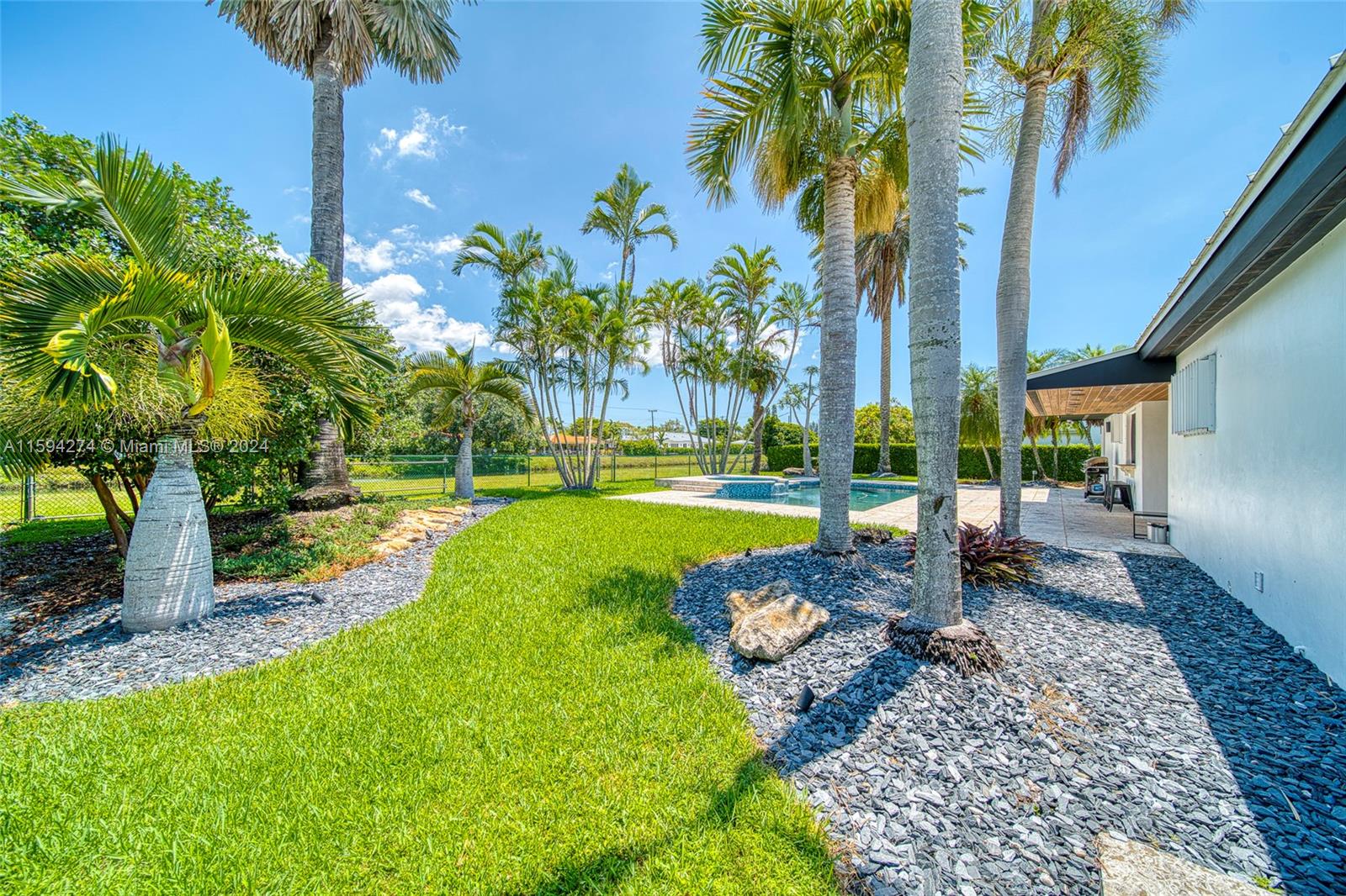 8761 Southwest 85th Street Miami, FL 33173 - Photo 32 of 52 Gallery Image 32