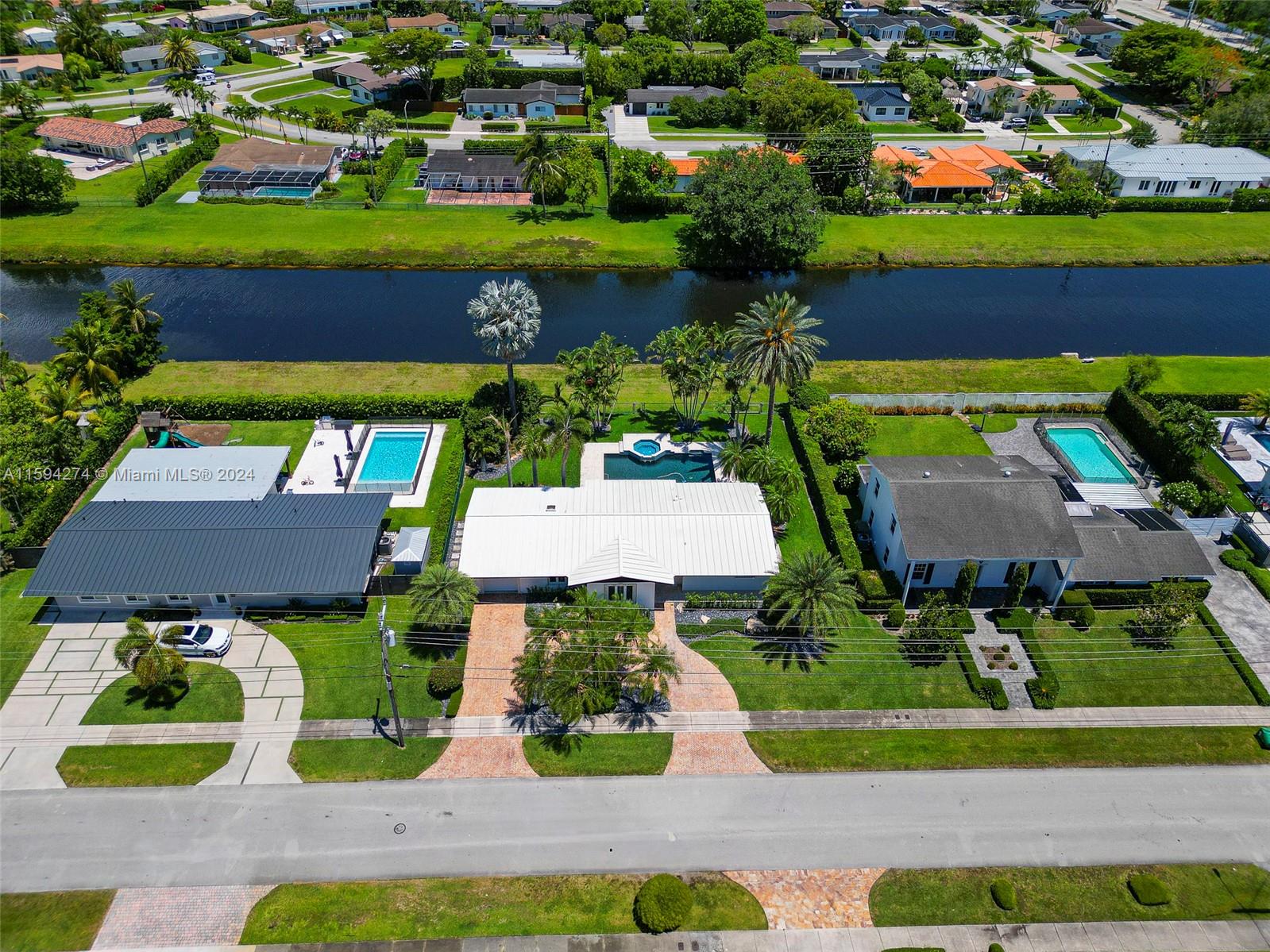 8761 Southwest 85th Street Miami, FL 33173 - Photo 38 of 52 Gallery Image 38