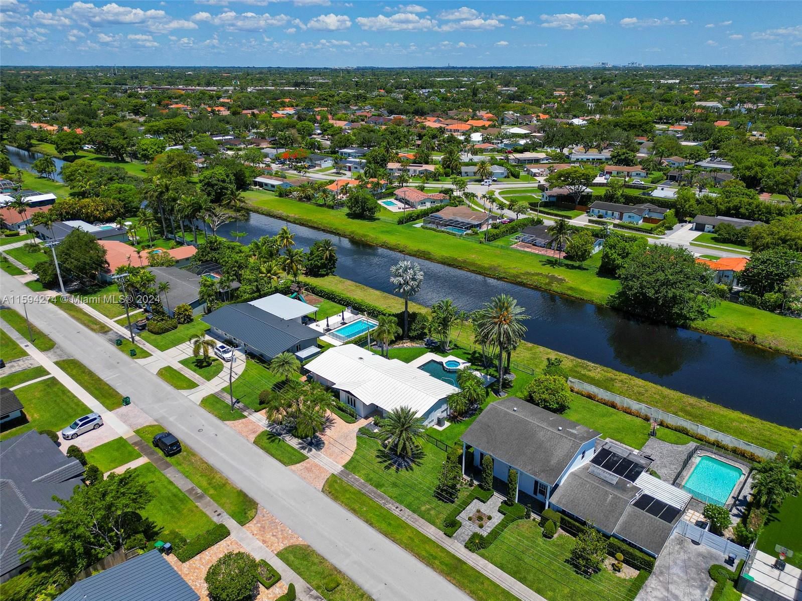 8761 Southwest 85th Street Miami, FL 33173 - Photo 39 of 52 Gallery Image 39