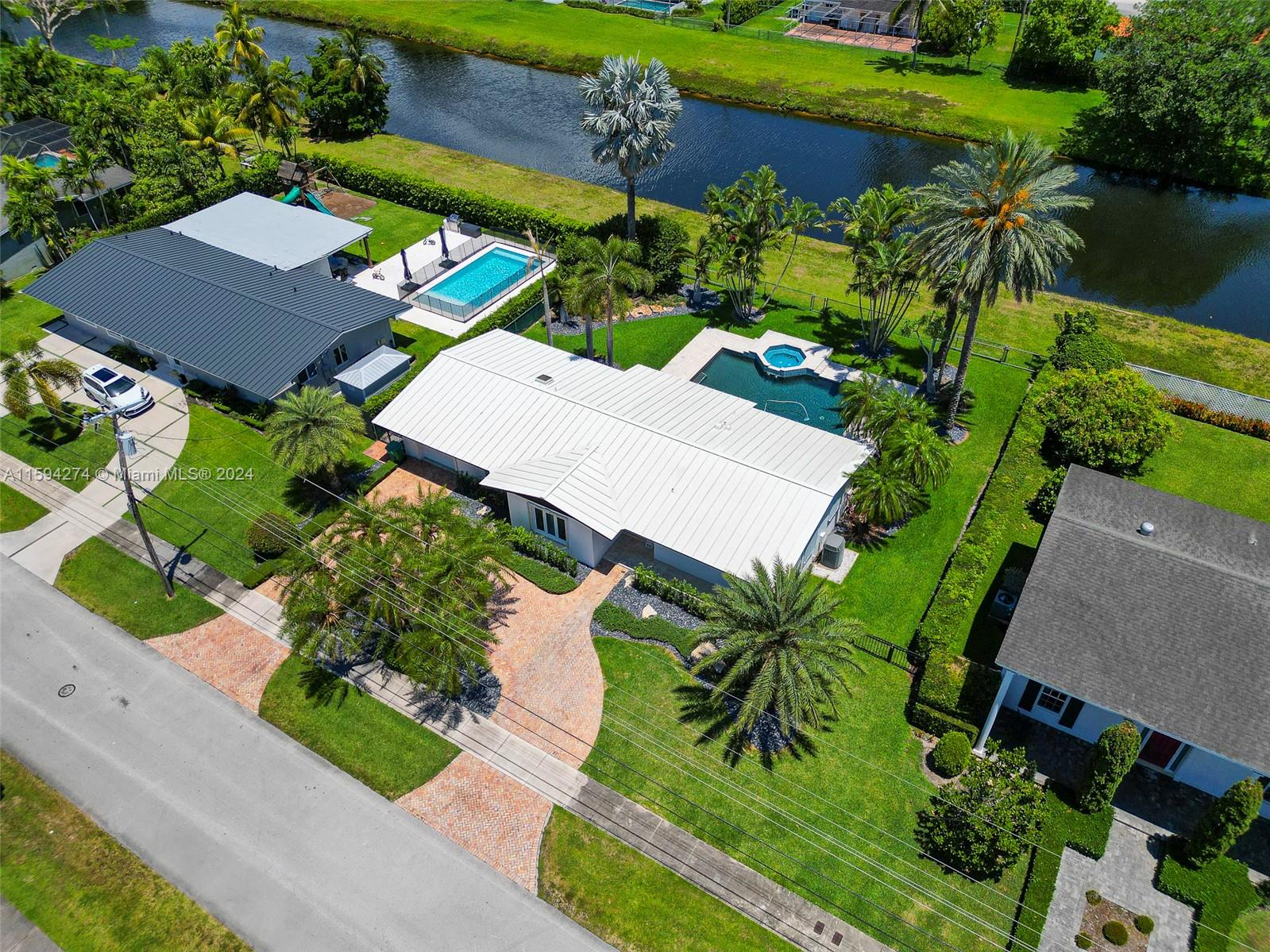 8761 Southwest 85th Street Miami, FL 33173 - Photo 47 of 52 Gallery Image 47