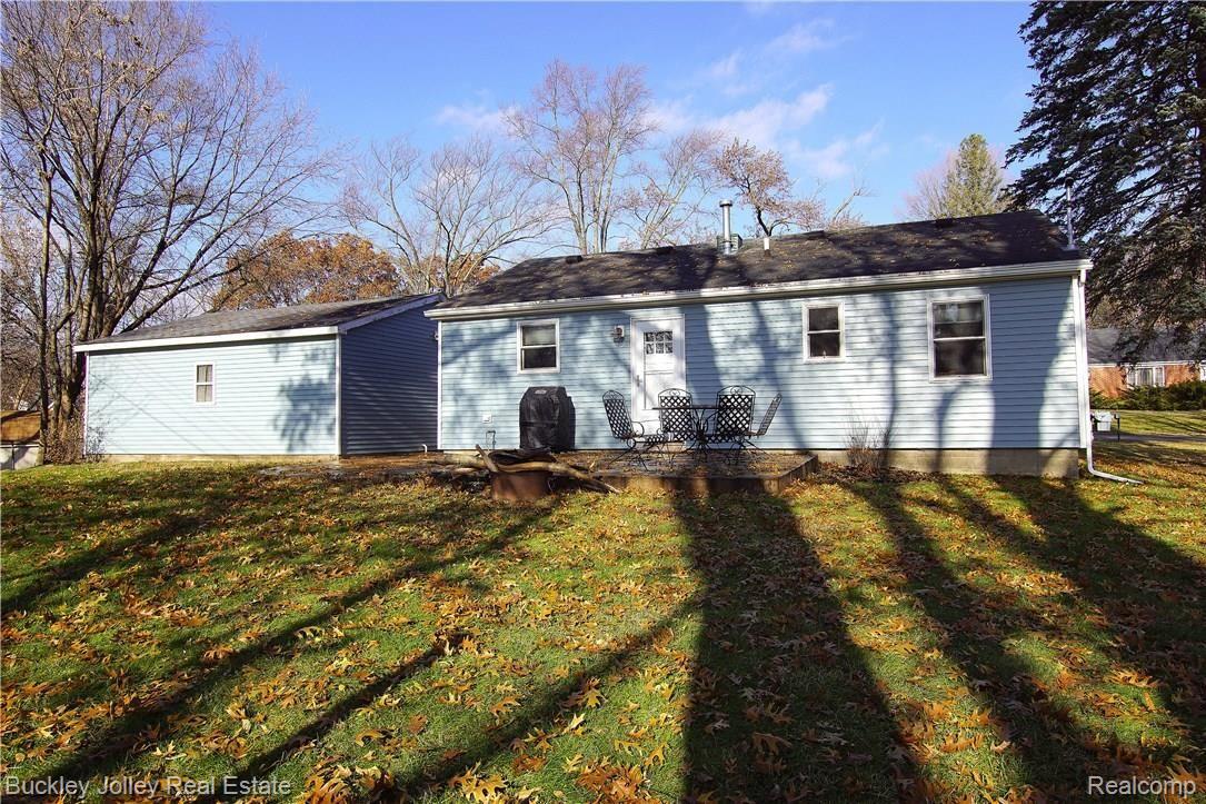 654 Detroit Street Howell, MI 48843 - Photo 15 of 19 Stamped Patio.JPG
