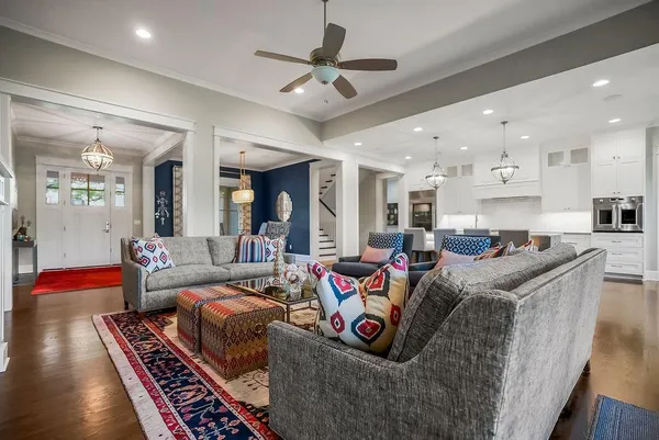 $2,500,000 | 8637 Overhill Road, Leawood, KS 66206