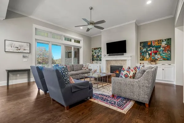 $2,500,000 | 8637 Overhill Road, Leawood, KS 66206