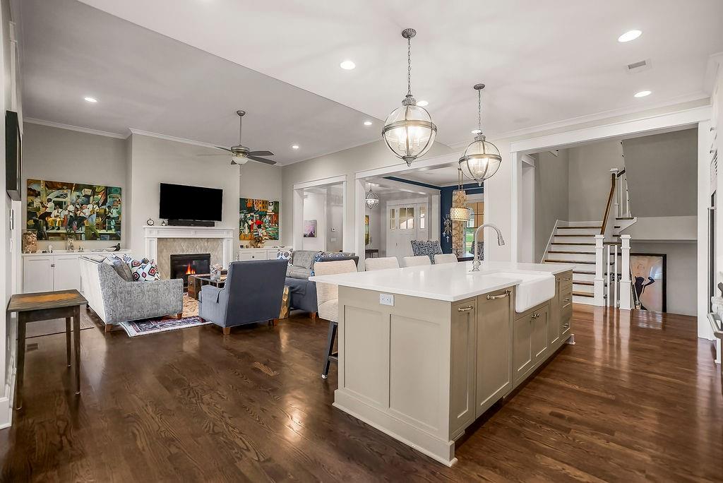 8637 Overhill Road Leawood, KS 66206 - Photo 14 of 71