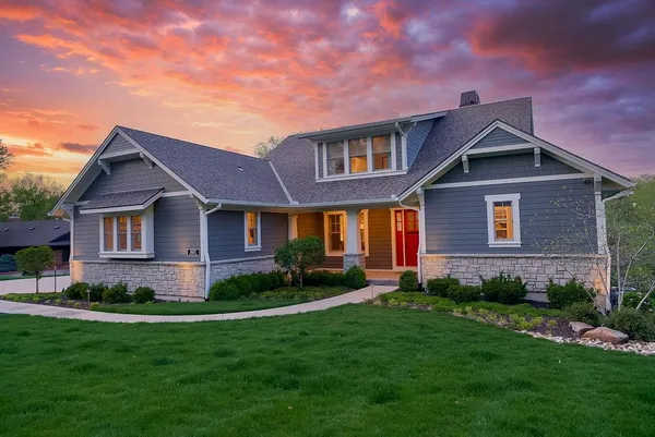 $2,500,000 | 8637 Overhill Road, Leawood, KS 66206