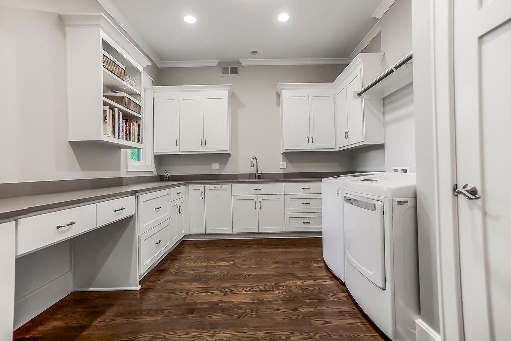 8637 Overhill Road Leawood, KS 66206 - Photo 21 of 71