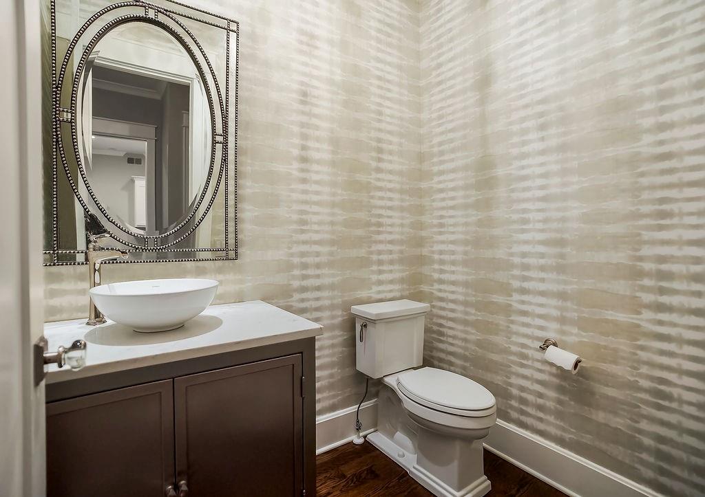 8637 Overhill Road Leawood, KS 66206 - Photo 22 of 71