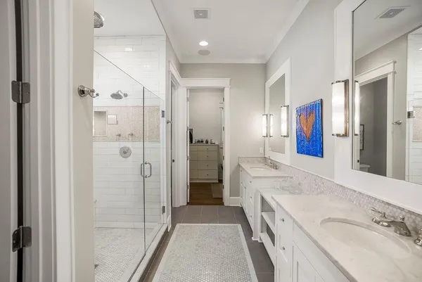 $2,500,000 | 8637 Overhill Road, Leawood, KS 66206