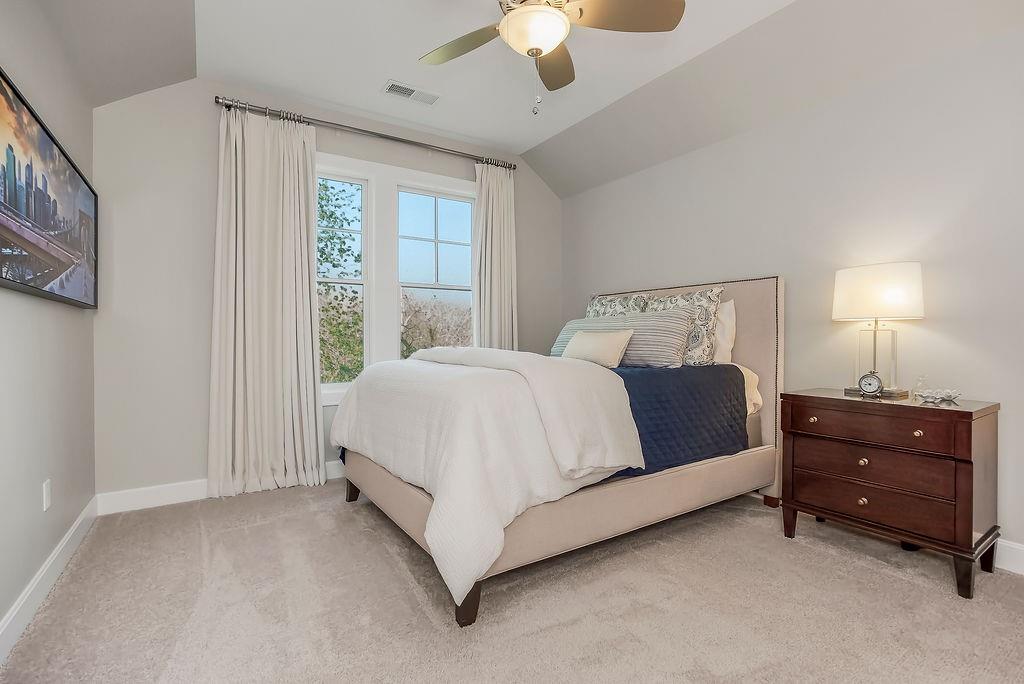 8637 Overhill Road Leawood, KS 66206 - Photo 33 of 71