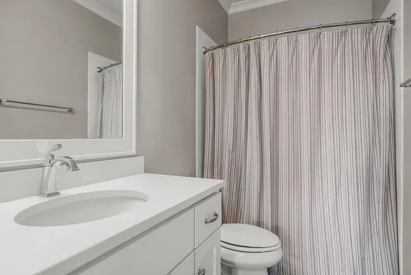 $2,500,000 | 8637 Overhill Road, Leawood, KS 66206