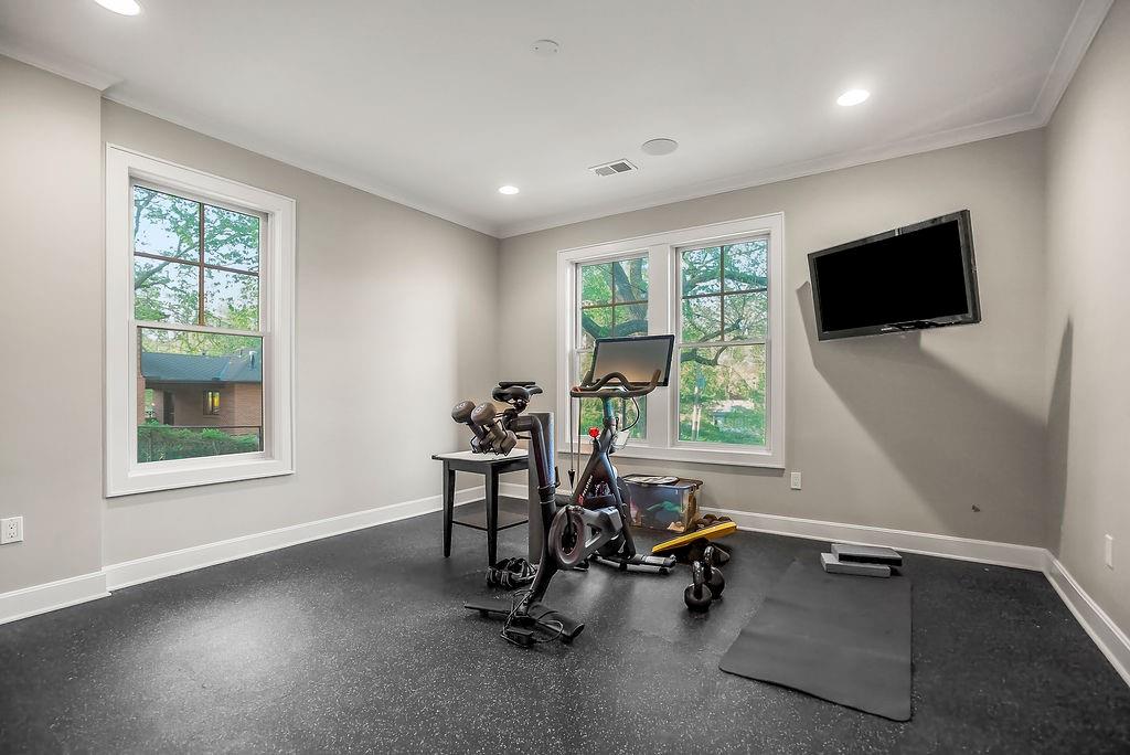 8637 Overhill Road Leawood, KS 66206 - Photo 54 of 71