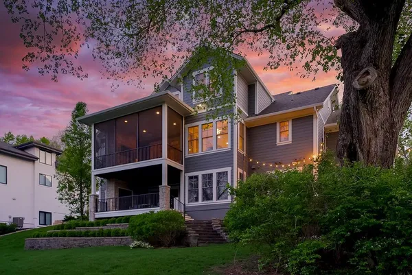 $2,500,000 | 8637 Overhill Road, Leawood, KS 66206