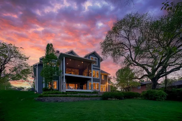 $2,500,000 | 8637 Overhill Road, Leawood, KS 66206