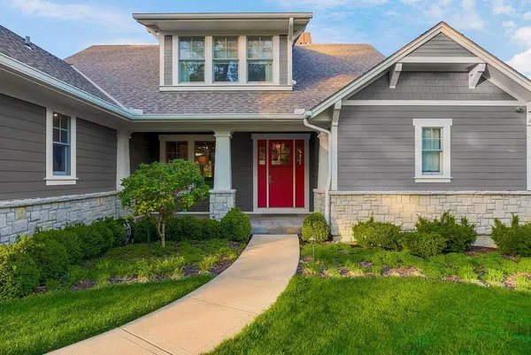 $2,500,000 | 8637 Overhill Road, Leawood, KS 66206