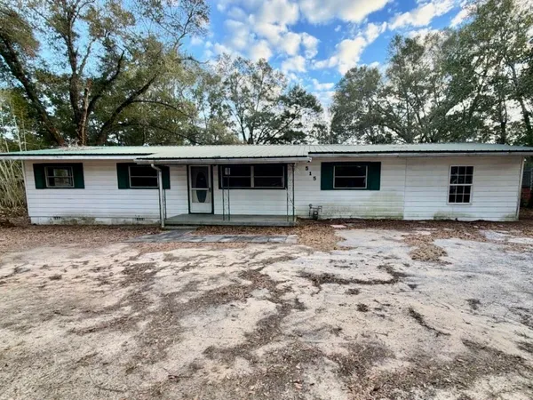 $130,000 | 515 Robinson Avenue East, Crestview, FL 32539