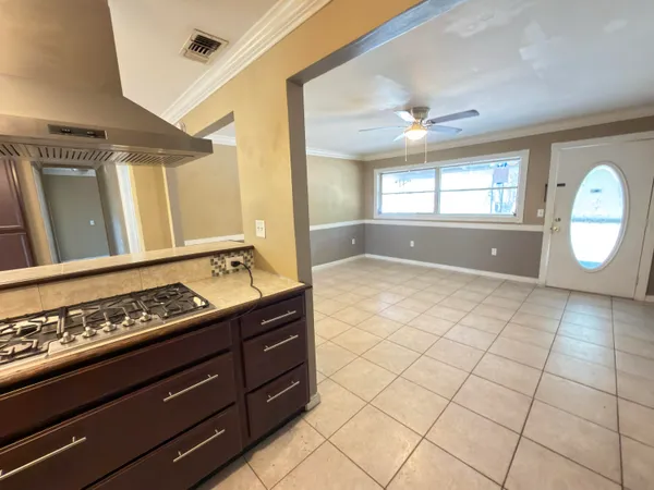 $130,000 | 515 Robinson Avenue East, Crestview, FL 32539