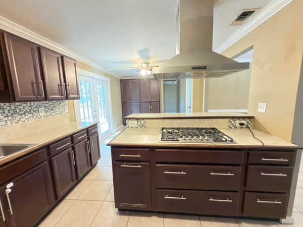 $130,000 | 515 Robinson Avenue East, Crestview, FL 32539