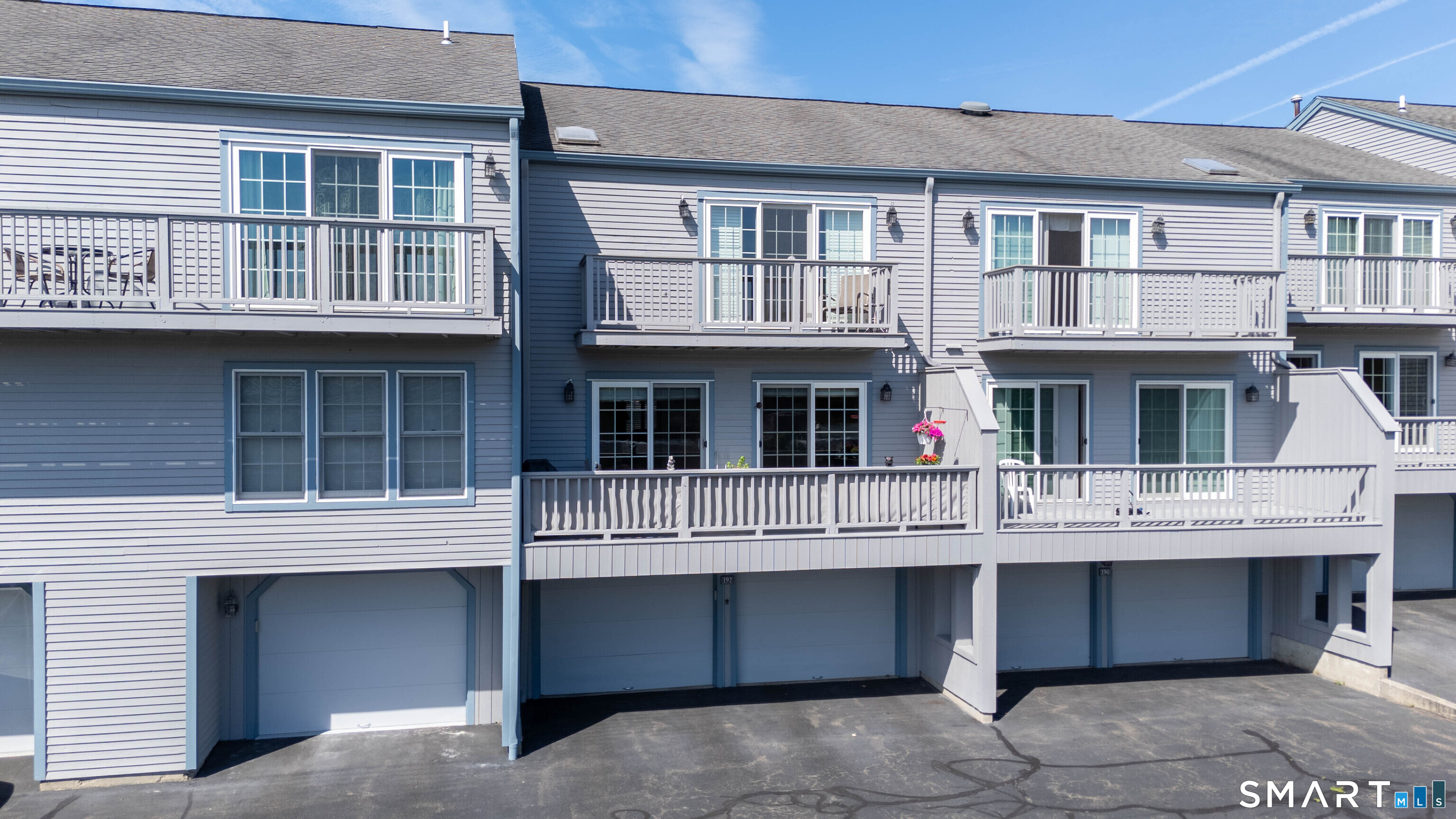 192 Glengarry Road, Unit 192 Fairfield, CT 06825 - Photo 3 of 7