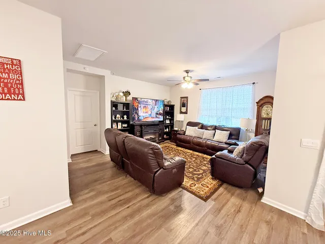 $333,000 | 1610 Lightered Knot Court, Bolivia, NC 28422