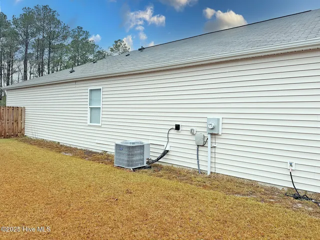 $333,000 | 1610 Lightered Knot Court, Bolivia, NC 28422