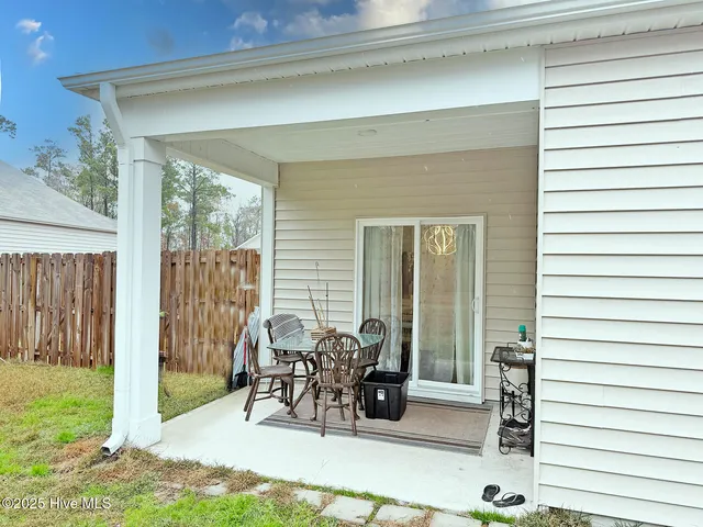 $333,000 | 1610 Lightered Knot Court, Bolivia, NC 28422