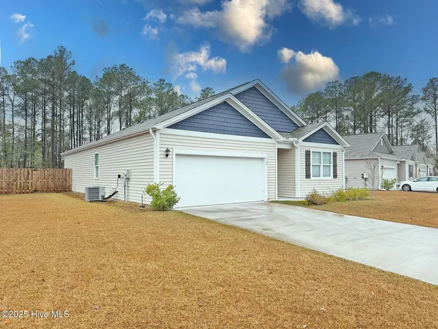 $333,000 | 1610 Lightered Knot Court, Bolivia, NC 28422