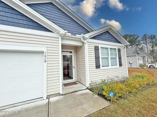 $333,000 | 1610 Lightered Knot Court, Bolivia, NC 28422