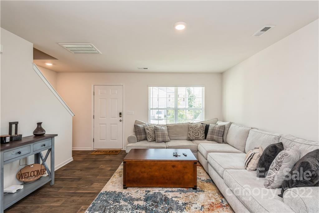 8035 Starnes Randall Road Charlotte, NC 28215 - Photo 5 of 30 Gallery Image 5