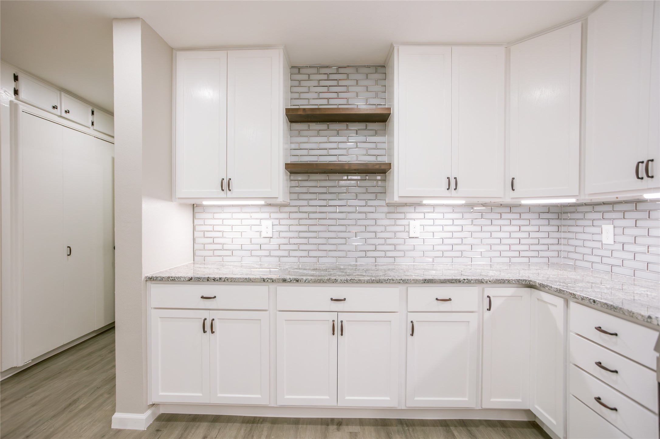 506 Rhodes Road Victoria, TX 77904 - Photo 8 of 48 Gallery Image 8