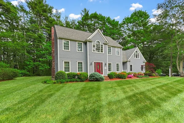 $1,150,000 | 8 Douglas Drive, Mansfield, MA 02048