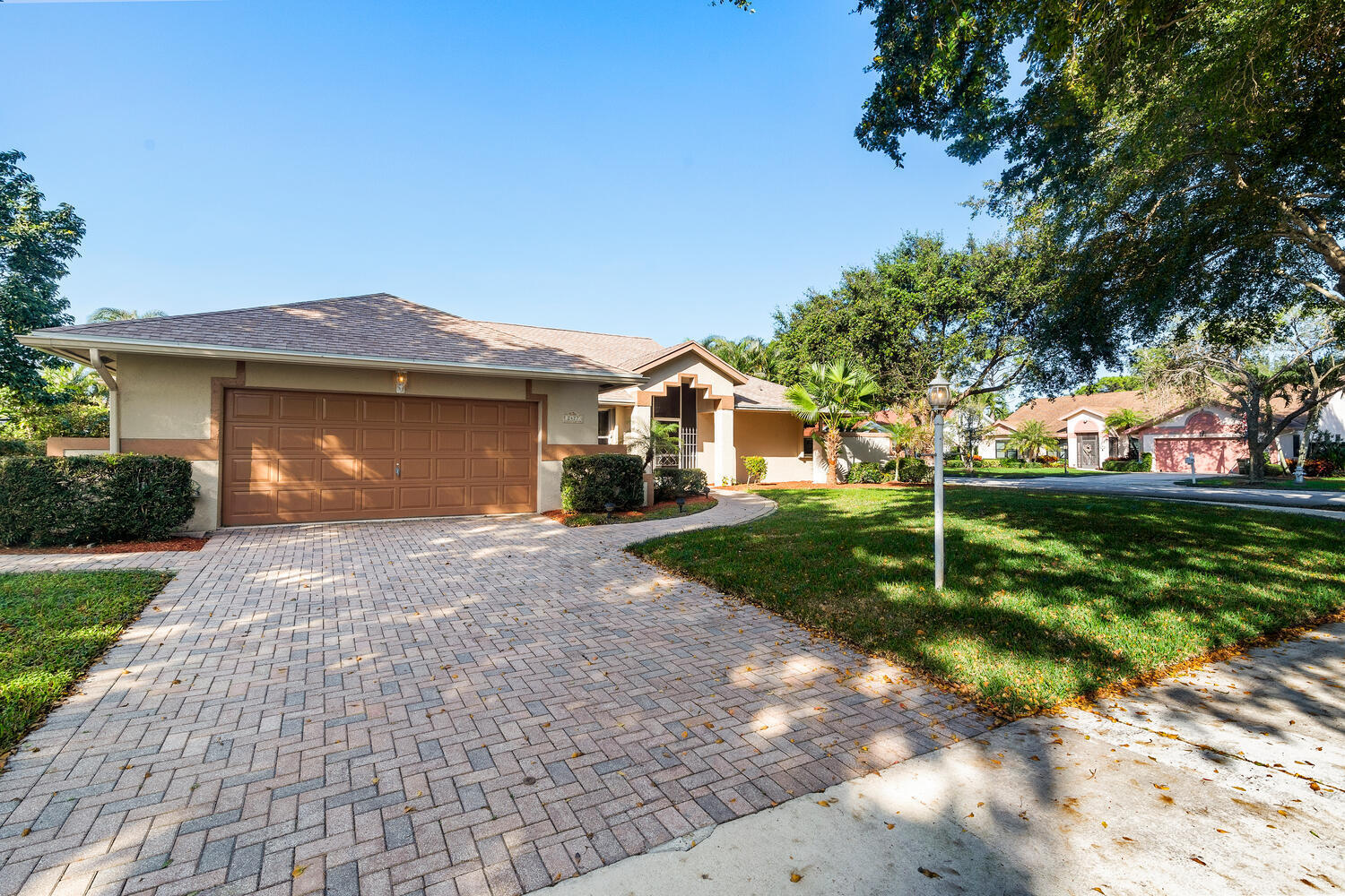2477 Par Circle Delray Beach, FL 33445 - Photo 2 of 24 2477 Par Cir-large-022-022-Justin Lawren