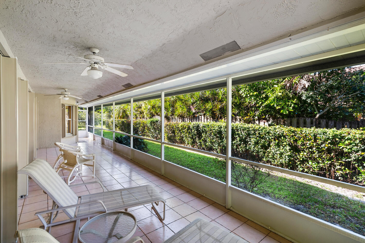2477 Par Circle Delray Beach, FL 33445 - Photo 22 of 24 2477 Par Cir-large-020-020-Justin Lawren