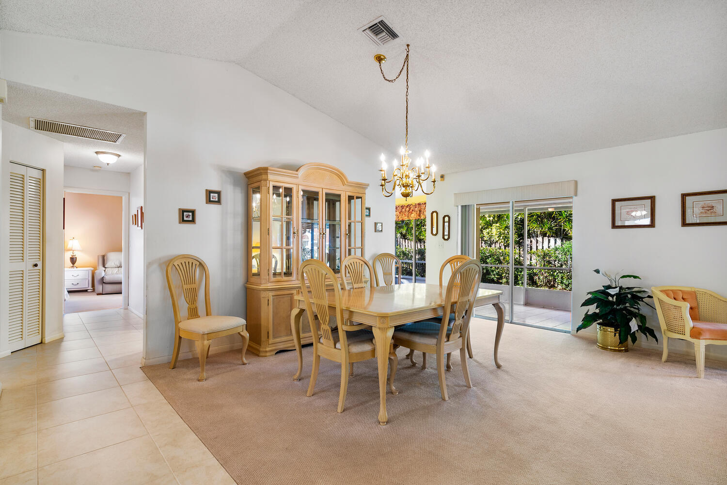 2477 Par Circle Delray Beach, FL 33445 - Photo 9 of 24 2477 Par Cir-large-018-015-Justin Lawren